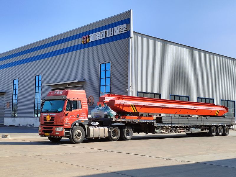 電動單梁起重機，LD20t-26.8m，4臺，發(fā)往石家莊交付客戶使用。